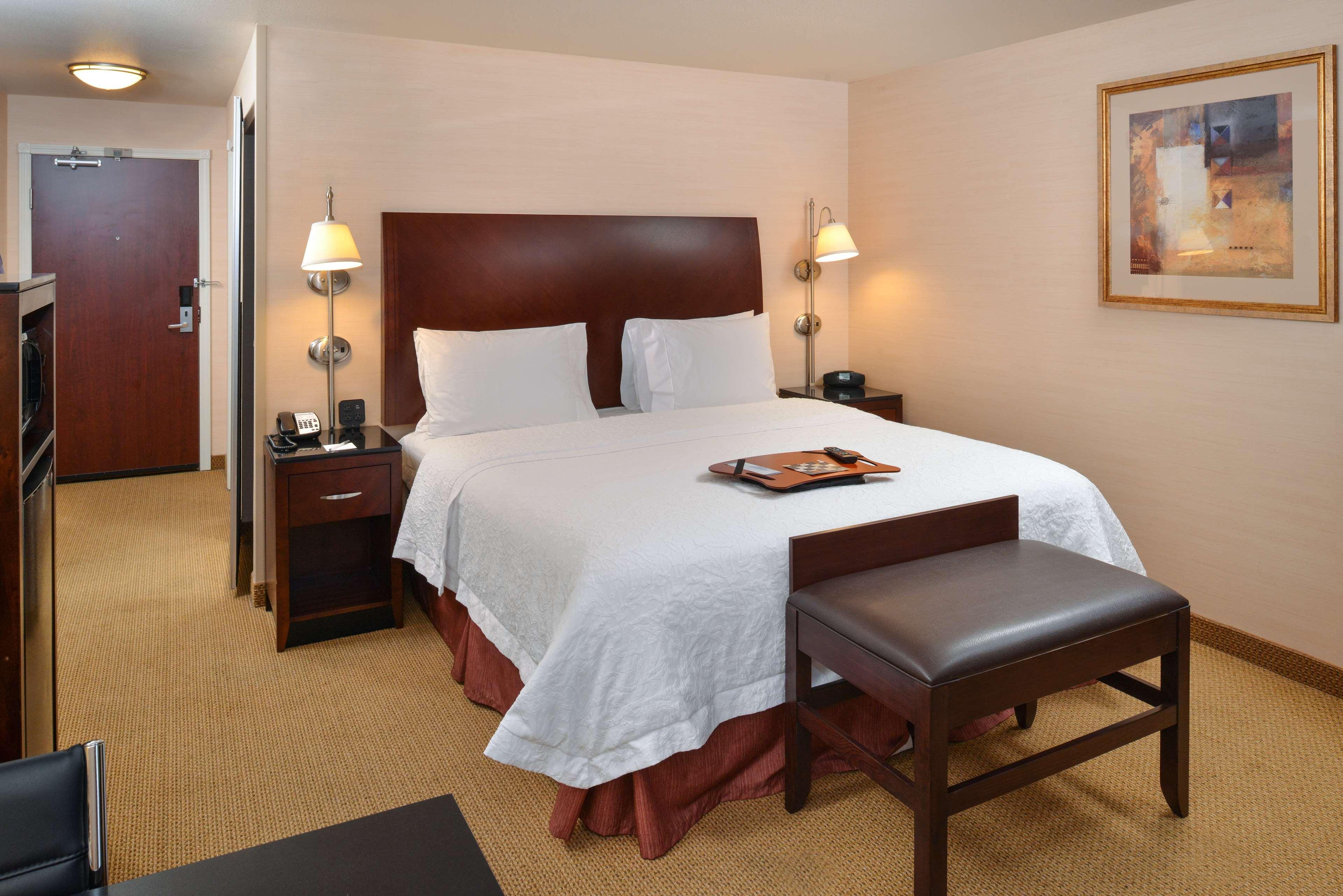 Hampton Inn & Suites Tacoma Ngoại thất bức ảnh