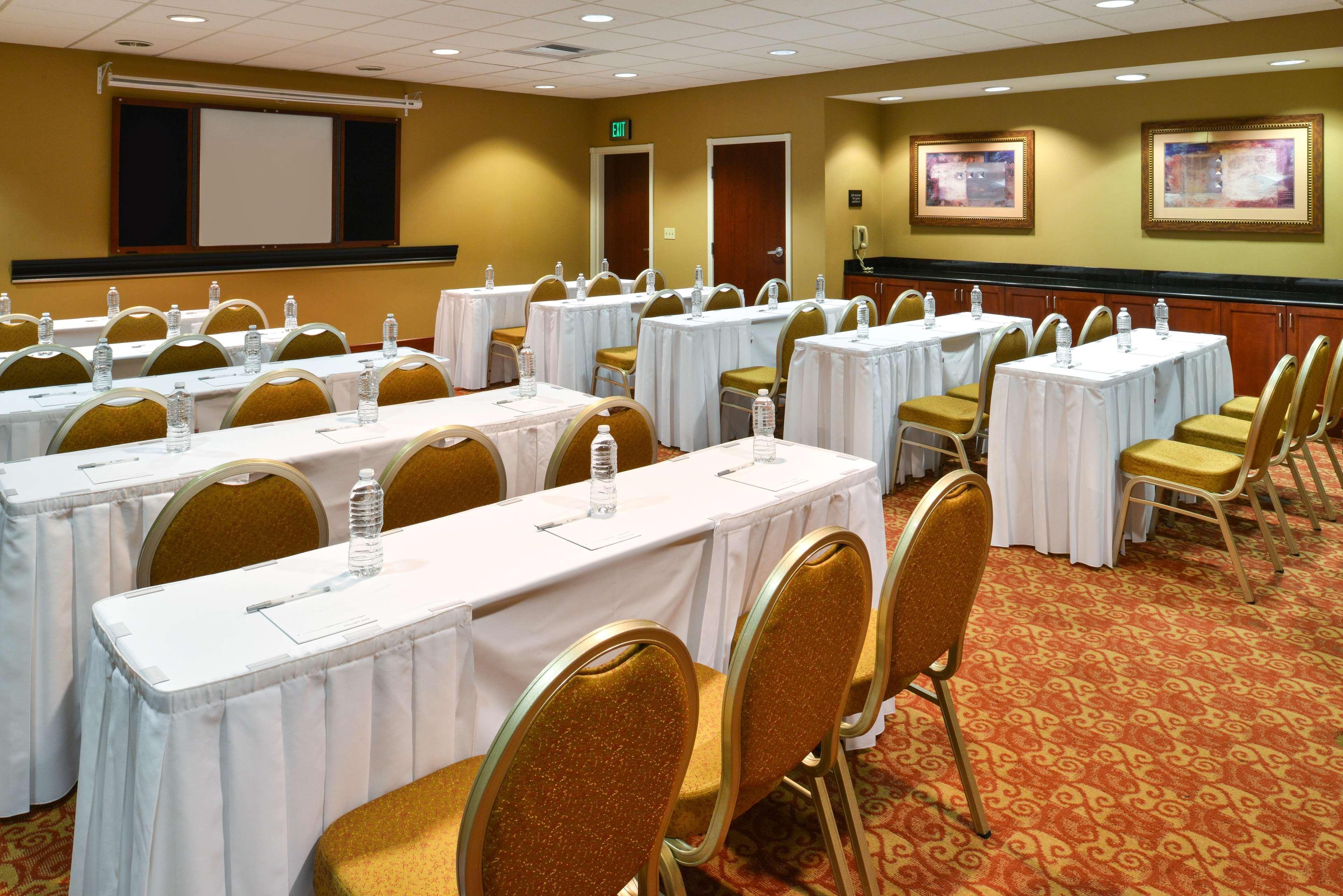 Hampton Inn & Suites Tacoma Ngoại thất bức ảnh