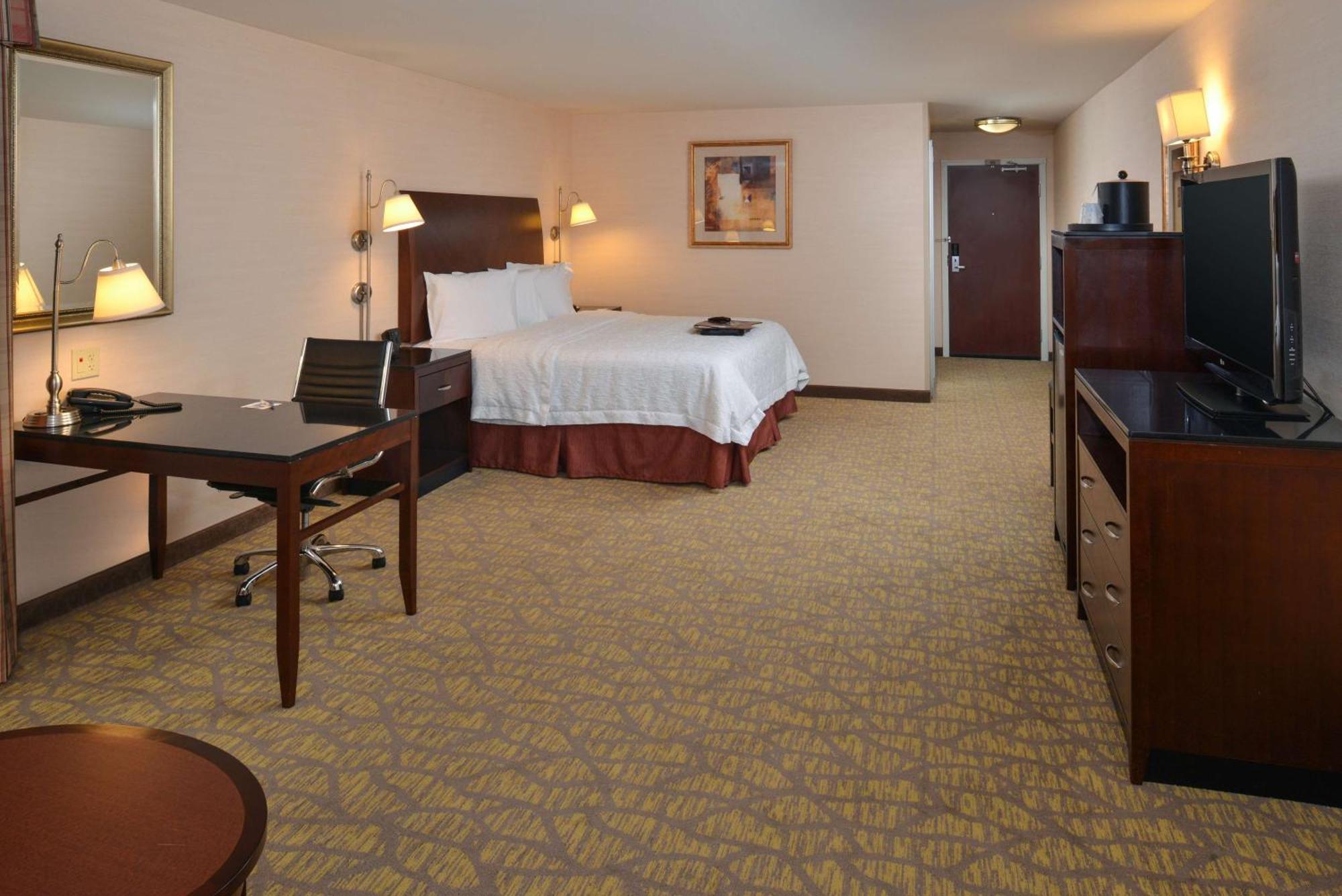 Hampton Inn & Suites Tacoma Ngoại thất bức ảnh
